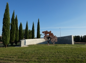Holm Oak sculpture in roundabout